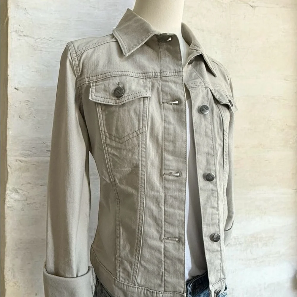 Lee Riders Women’s Cream Denim Stretch Jacket! Small! - Picture 4 of 16